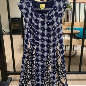 Cute dress and versatile for all seasons! Worn only a few times.